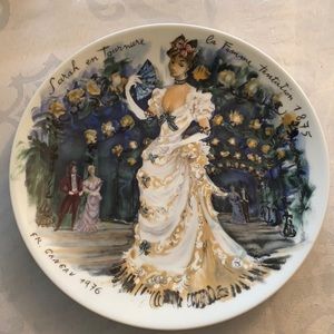 1976 Limoges France Porcelain Les Femmes Du Siecle Sarah en Tournure Decor Plate